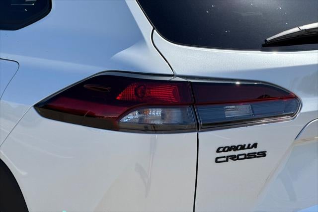2026 Toyota Corolla Cross Hybrid SE