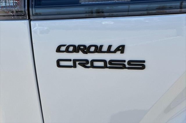 2026 Toyota Corolla Cross Hybrid SE