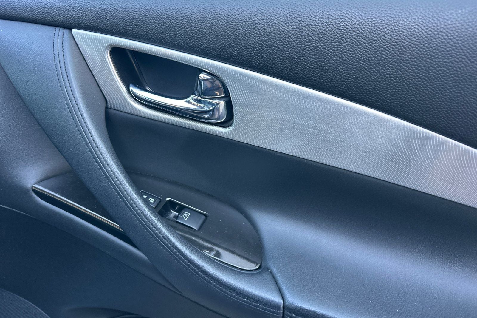 2017 INFINITI QX50 Base