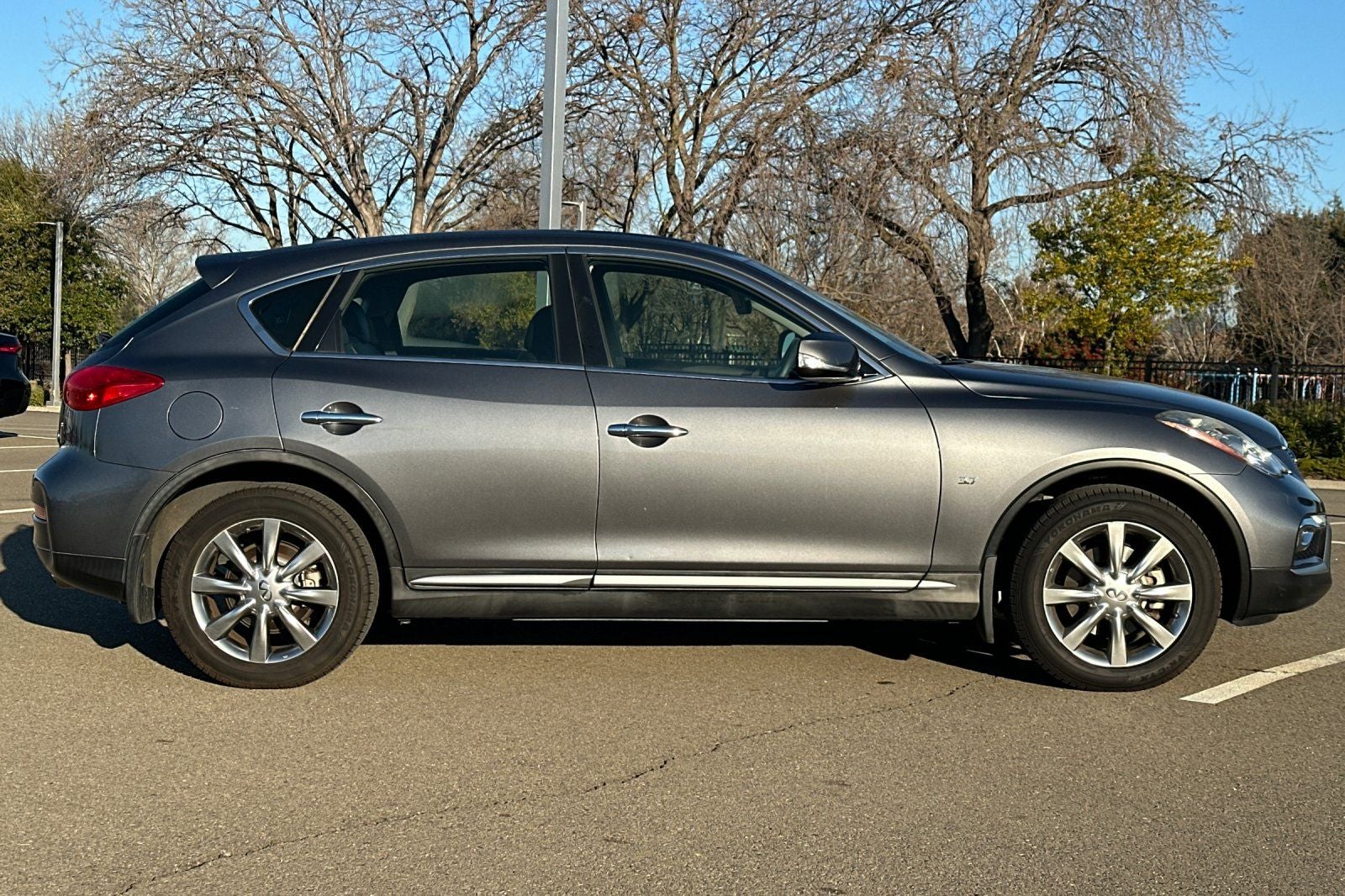 2017 INFINITI QX50 Base