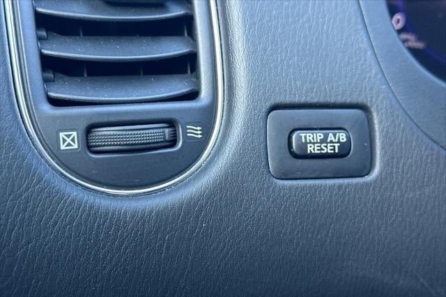 2017 INFINITI QX50 Base