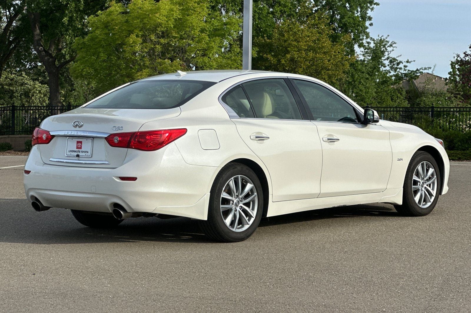 2017 INFINITI Q50 2.0t Premium