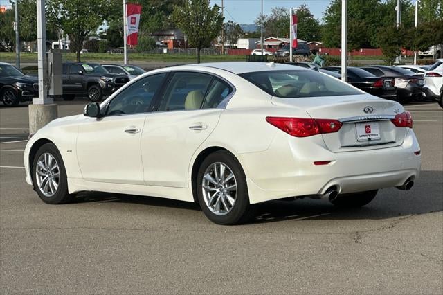 2017 INFINITI Q50 2.0t Premium