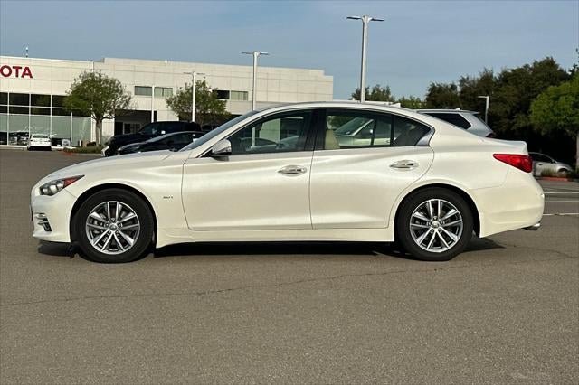 2017 INFINITI Q50 2.0t Premium