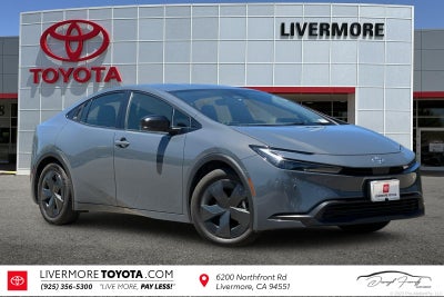 2025 Toyota Prius LE