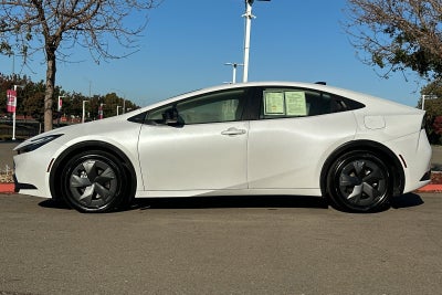2026 Toyota Prius Plug-In Hybrid SE