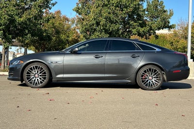 2016 Jaguar XJ R-Sport