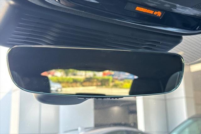 2022 Land Rover Range Rover Velar P250 R-Dynamic S
