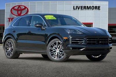 2025 Porsche Cayenne Base