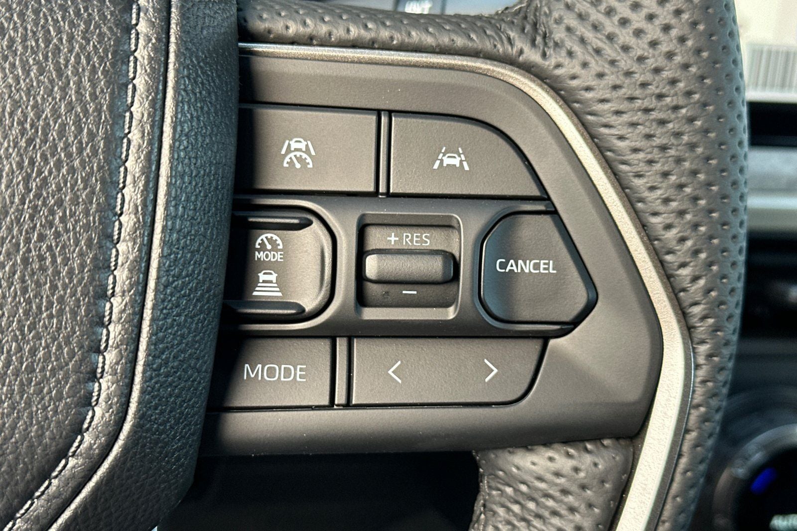 2026 Toyota Tacoma i-FORCE MAX Tacoma Trailhunter