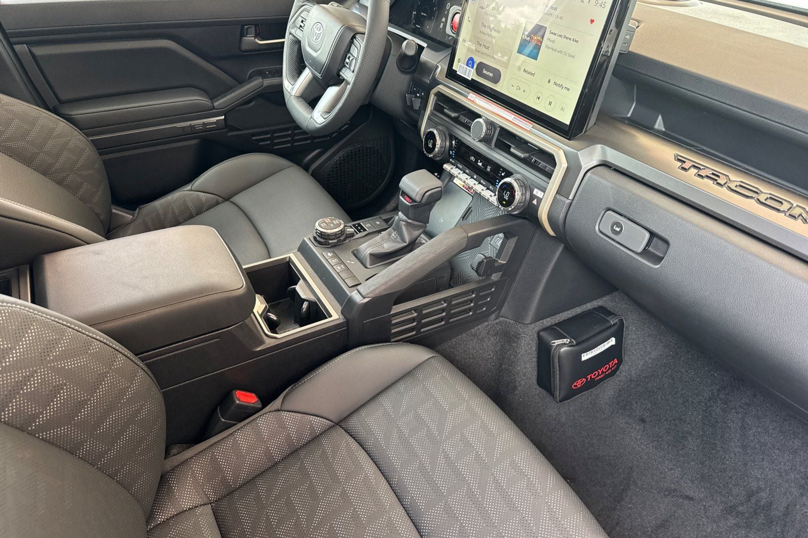 2026 Toyota Tacoma i-FORCE MAX Tacoma TRD Off-Road