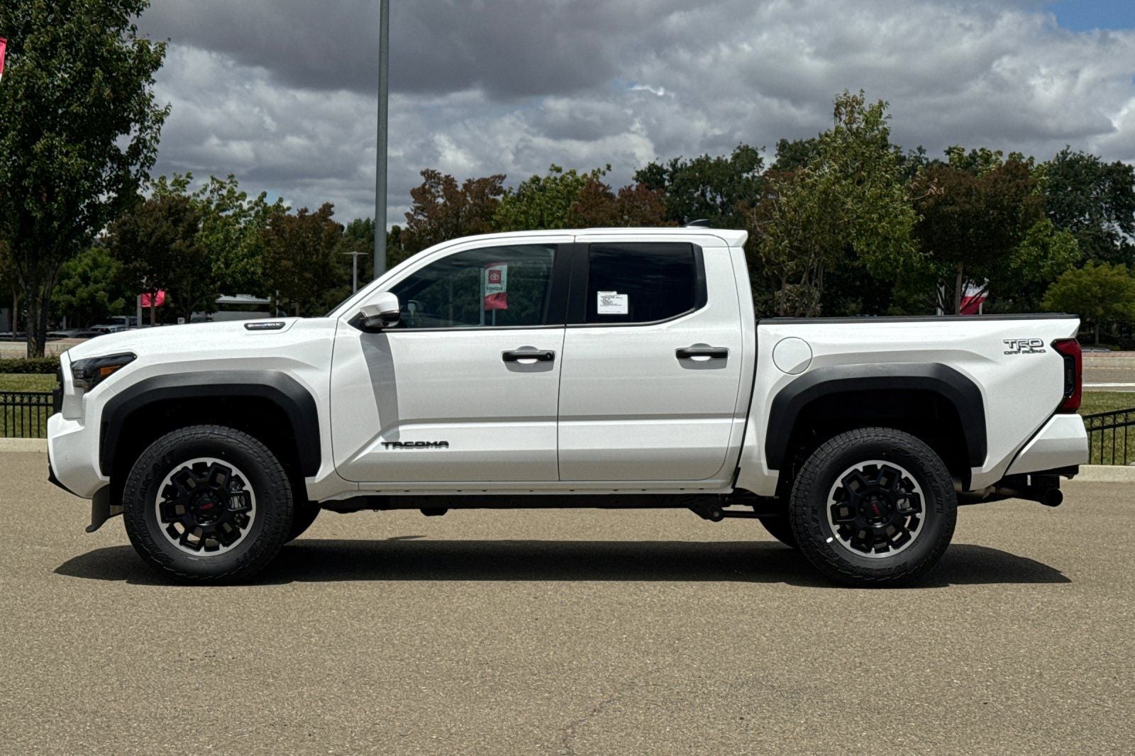 2026 Toyota Tacoma i-FORCE MAX Tacoma TRD Off-Road