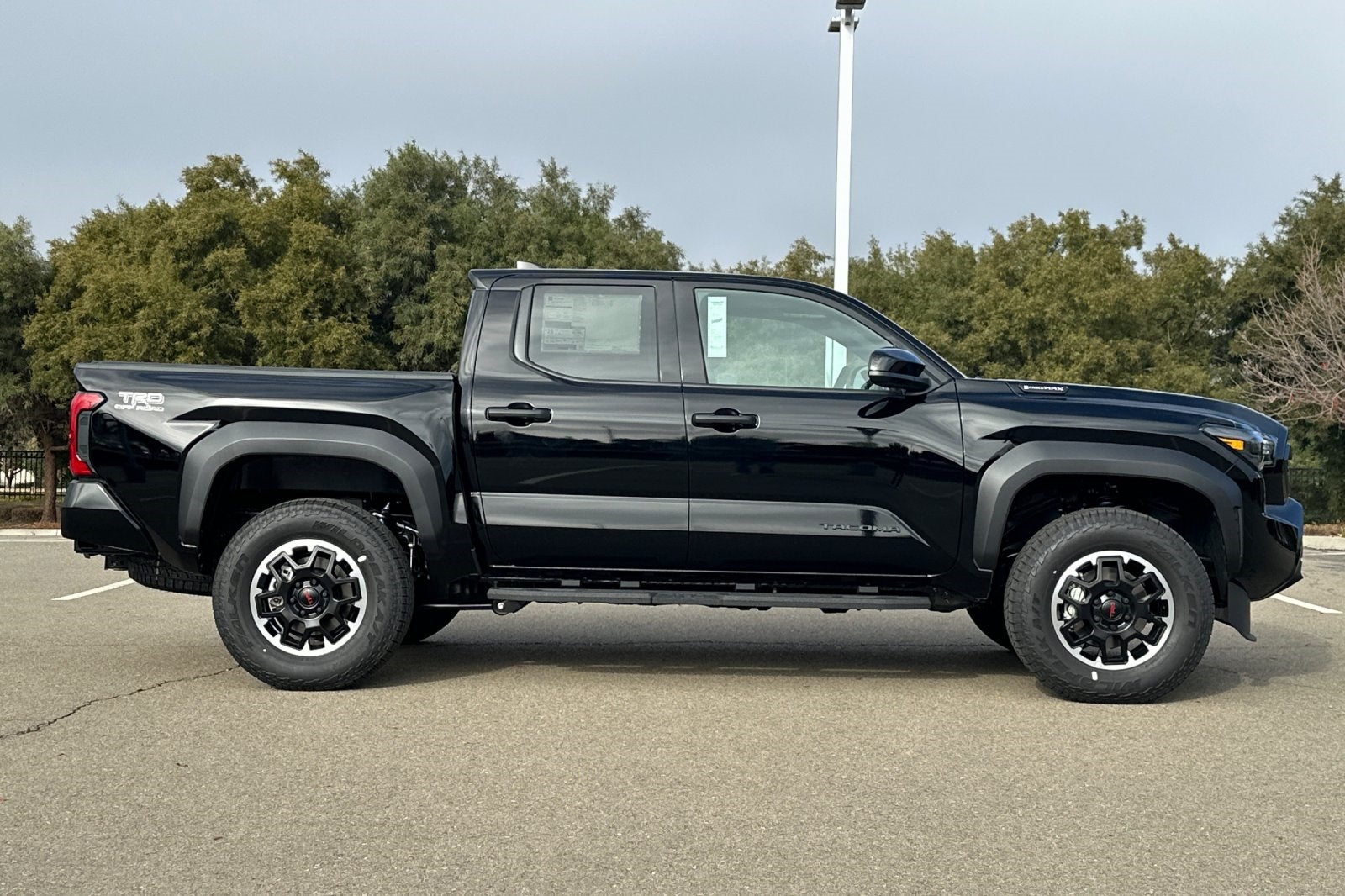 2025 Toyota Tacoma i-FORCE MAX Tacoma TRD Off-Road