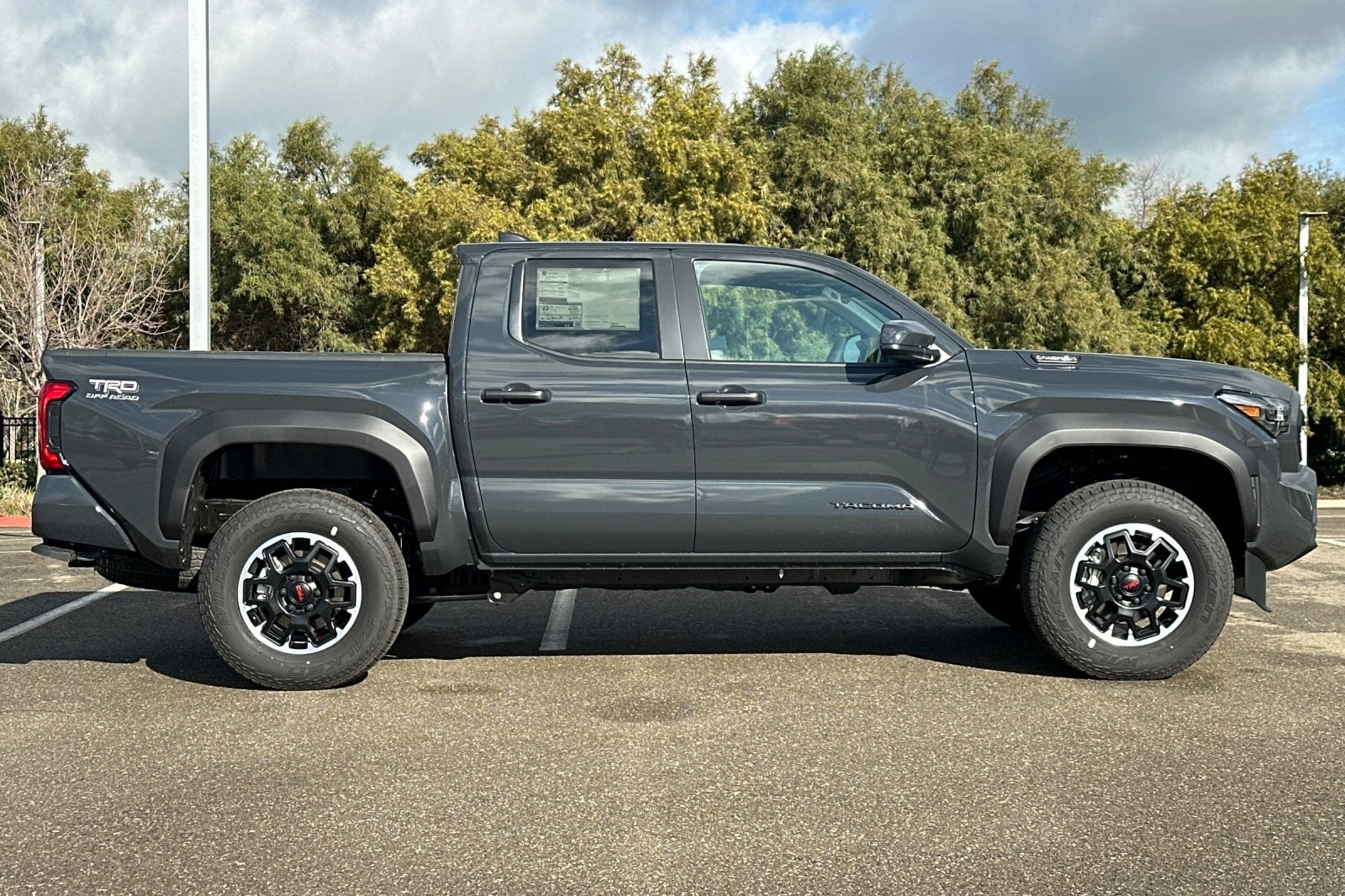 2026 Toyota Tacoma i-FORCE MAX Tacoma TRD Off-Road