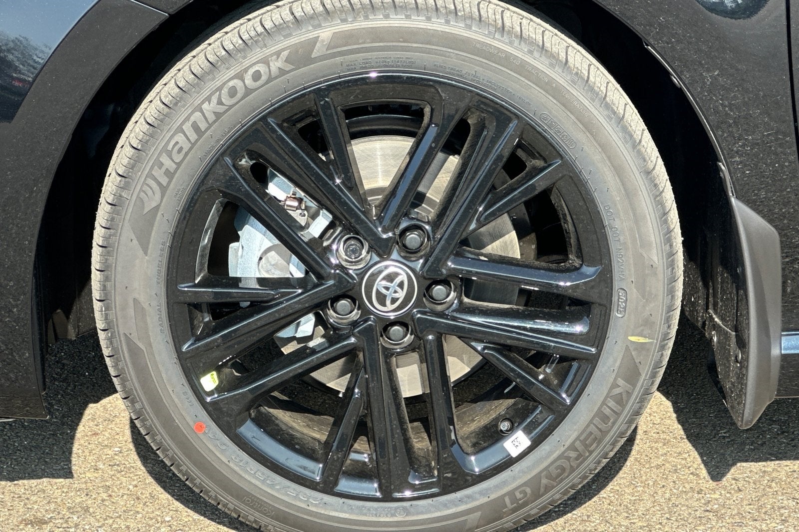 2026 Toyota Camry SE AWD