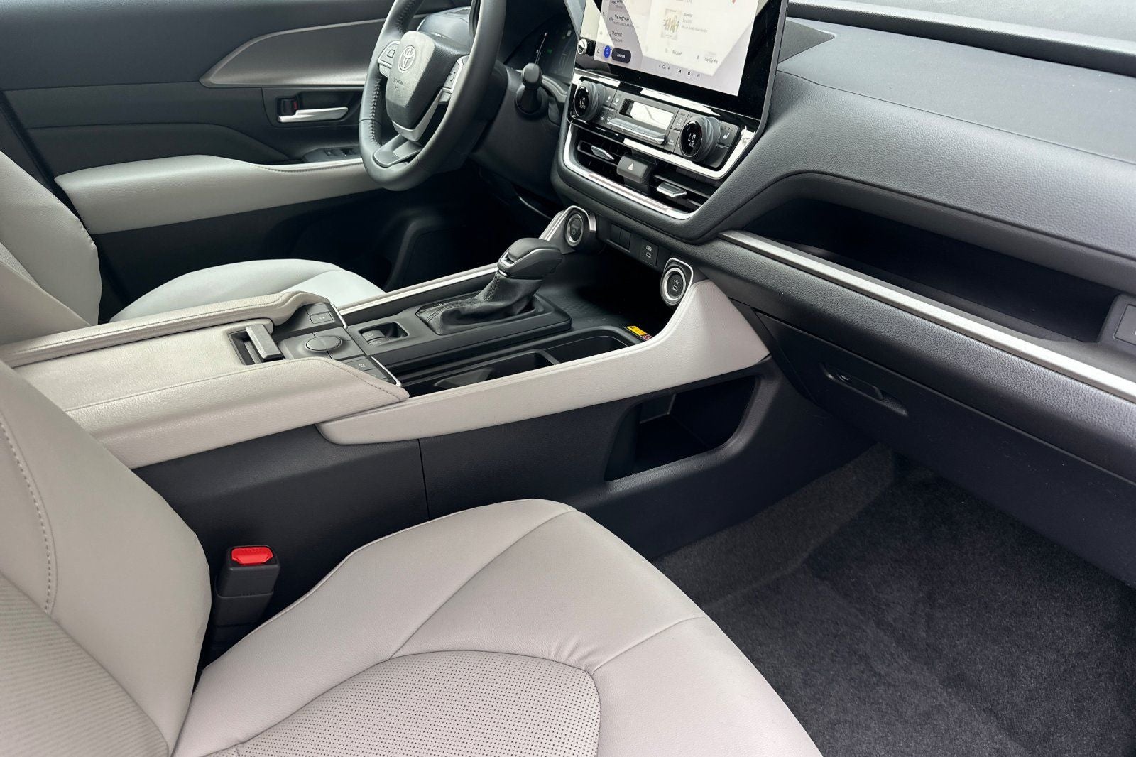 2026 Toyota Grand Highlander Hybrid XLE