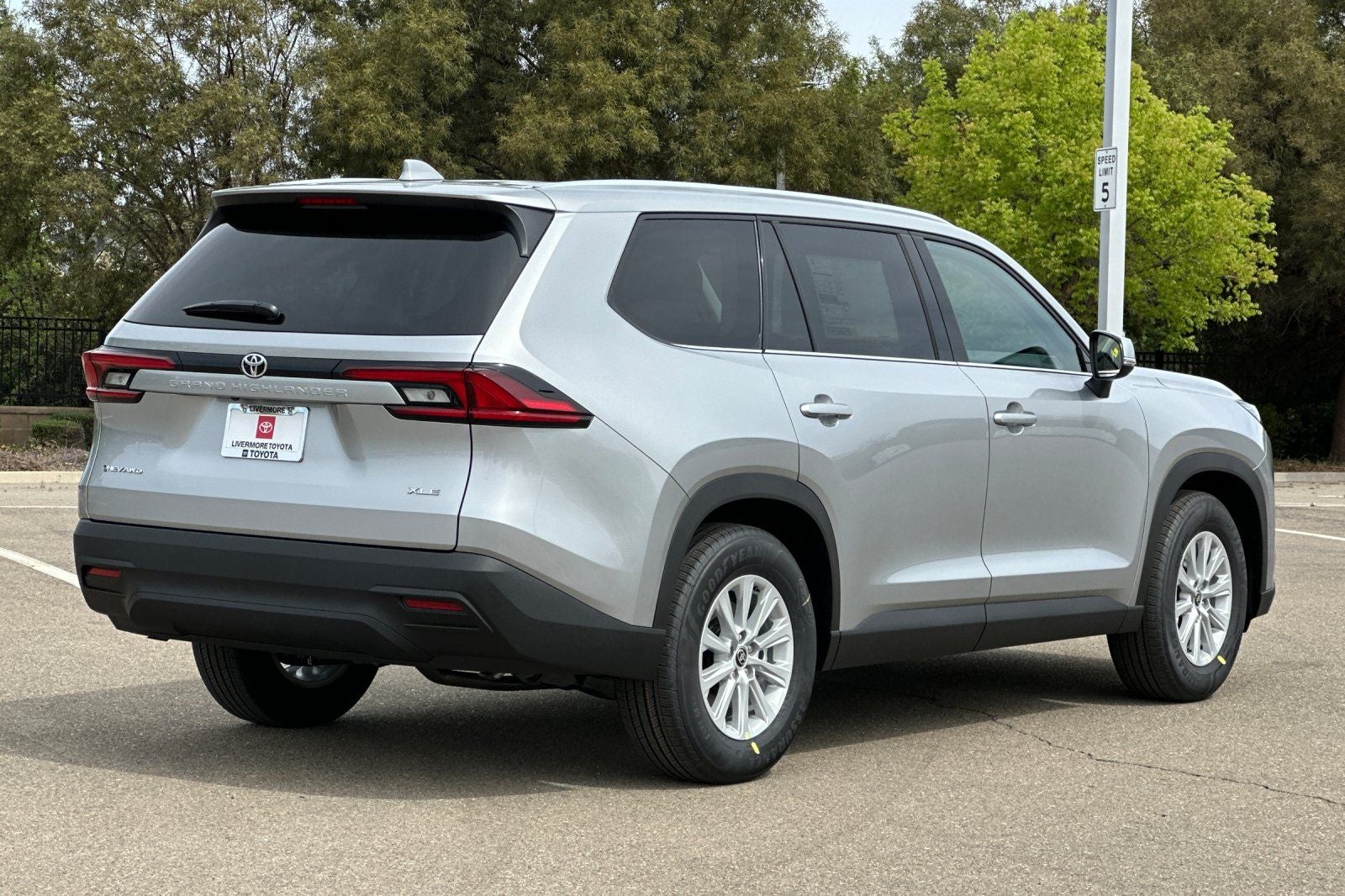 2026 Toyota Grand Highlander Hybrid XLE