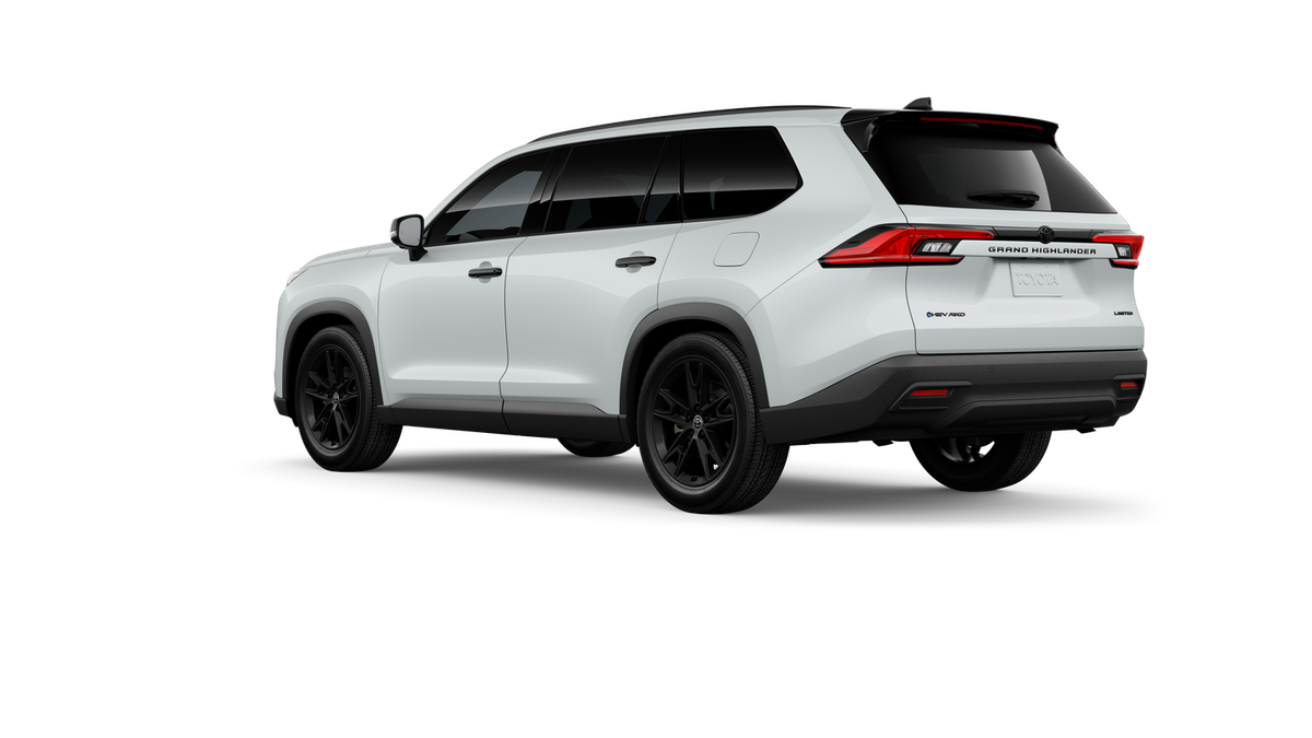 2026 Toyota Grand Highlander Hybrid Nightshade