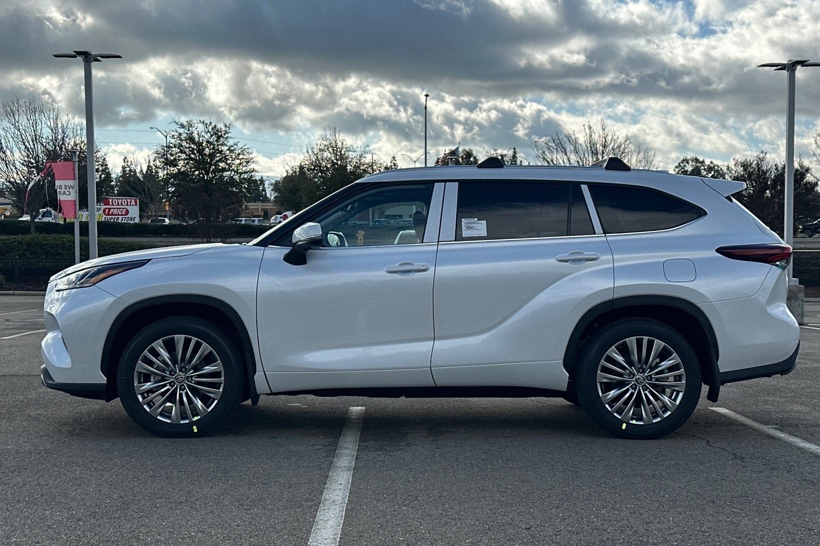 2026 Toyota Highlander Platinum