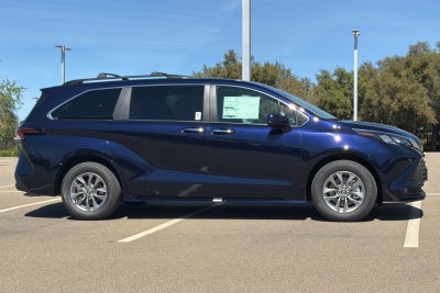 2026 Toyota Sienna XLE