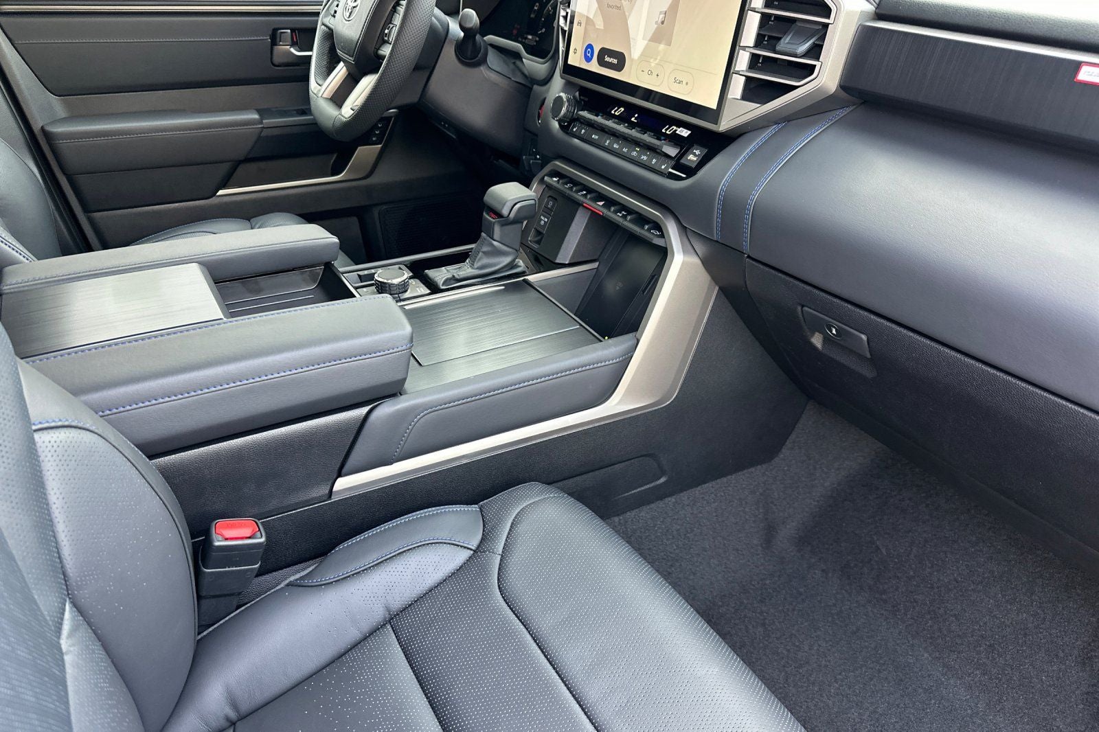 2026 Toyota Tundra i-FORCE MAX Tundra Platinum