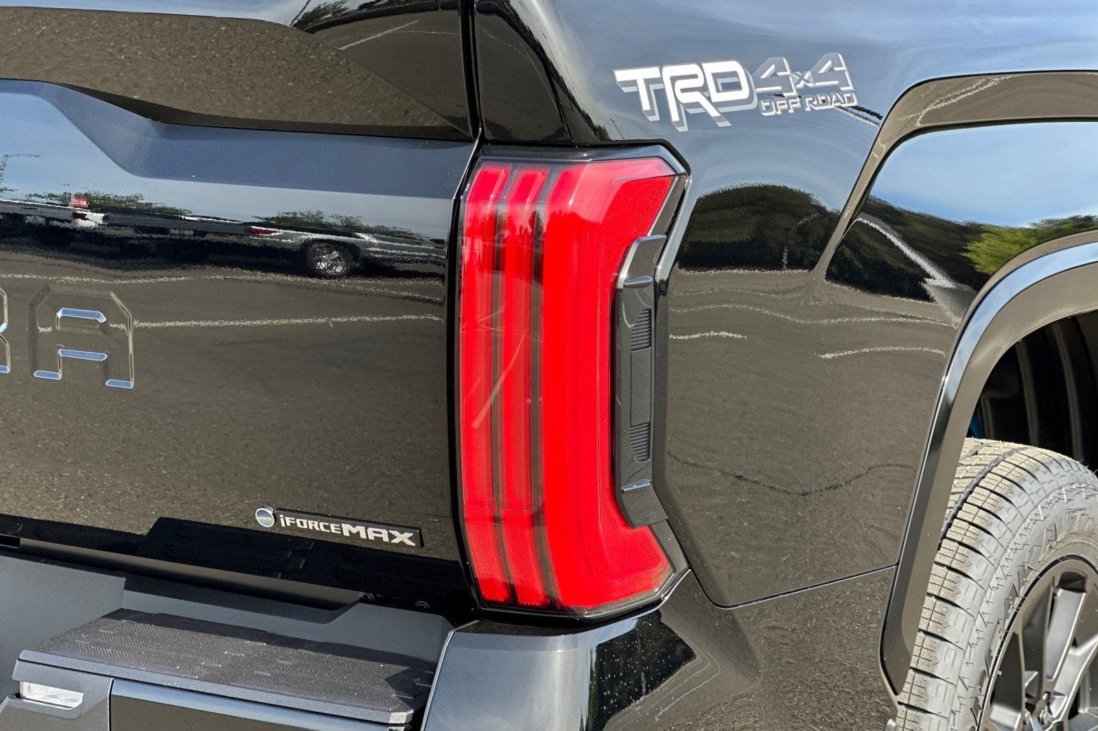 2026 Toyota Tundra i-FORCE MAX Tundra Platinum