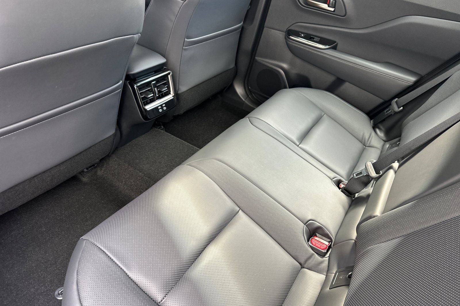 2025 Toyota Toyota Crown Signia XLE