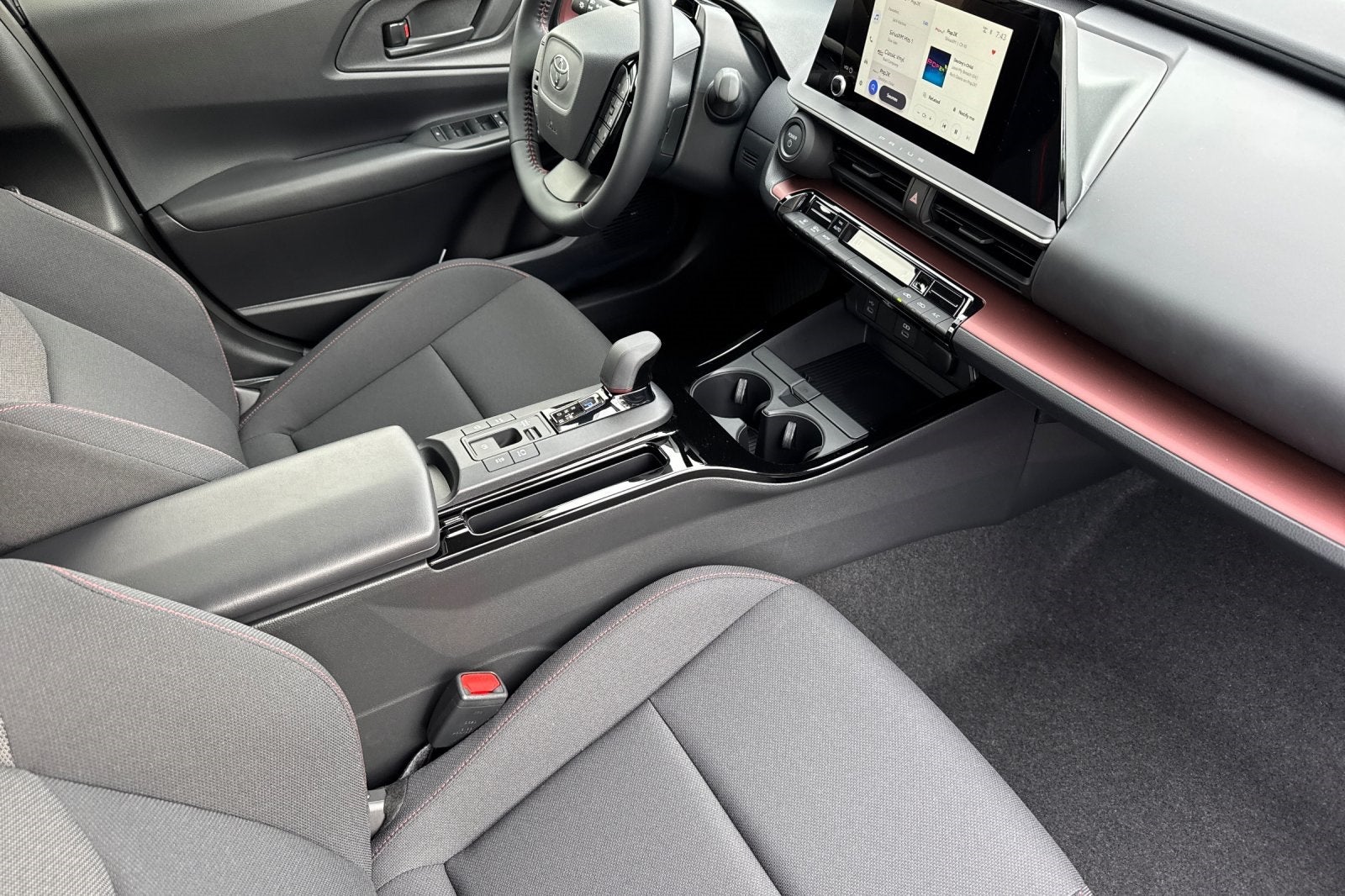 2026 Toyota Prius Plug-in Hybrid SE