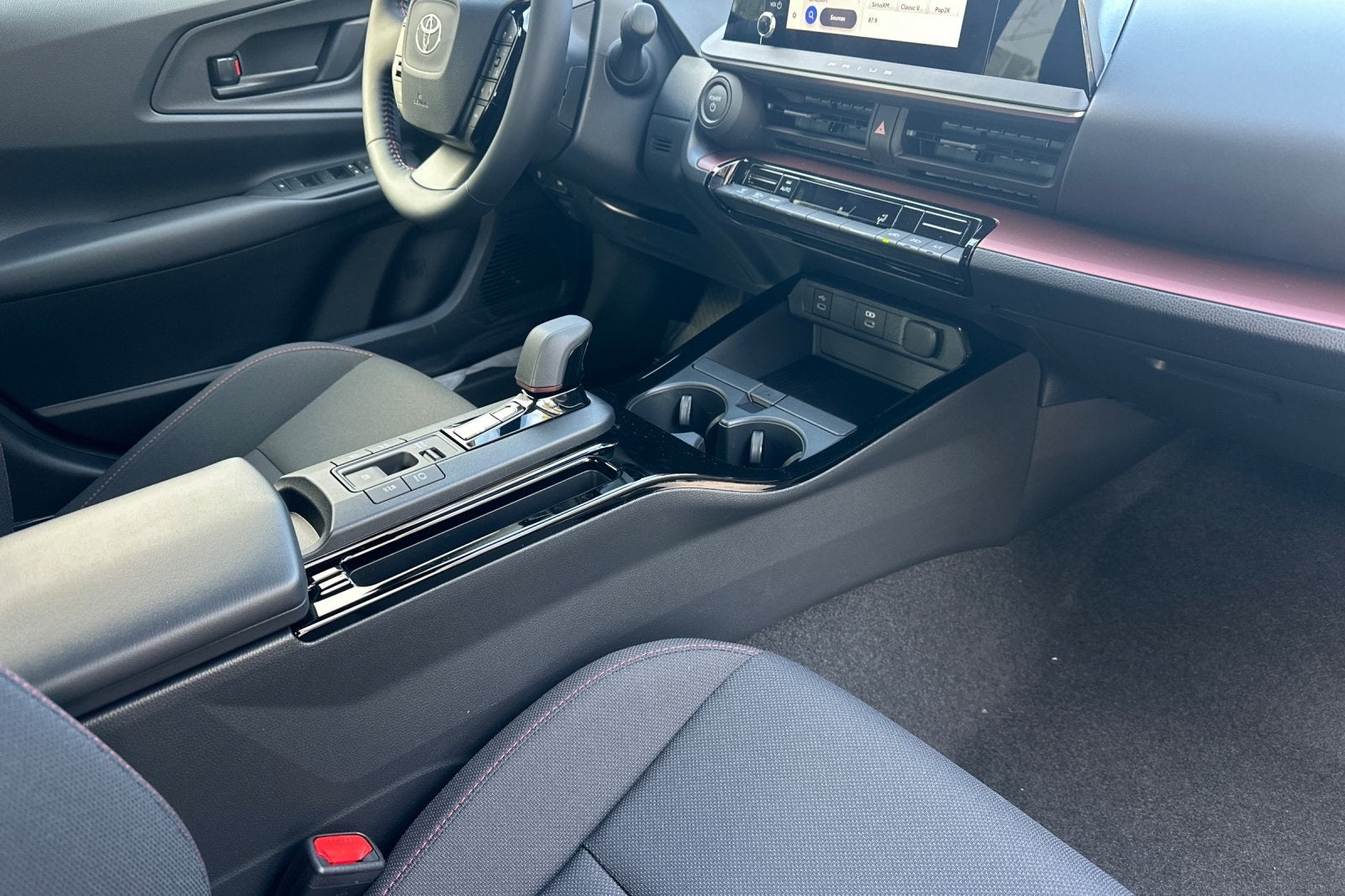 2026 Toyota Prius Plug-in Hybrid SE