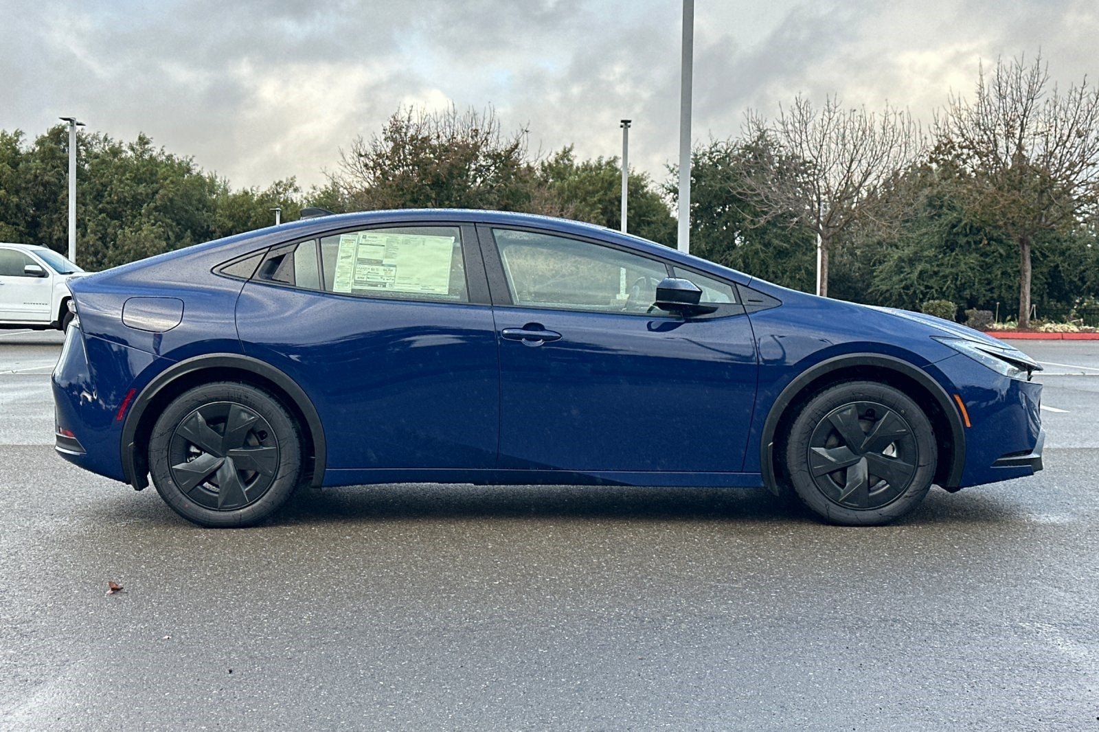 2026 Toyota Prius Plug-in Hybrid SE