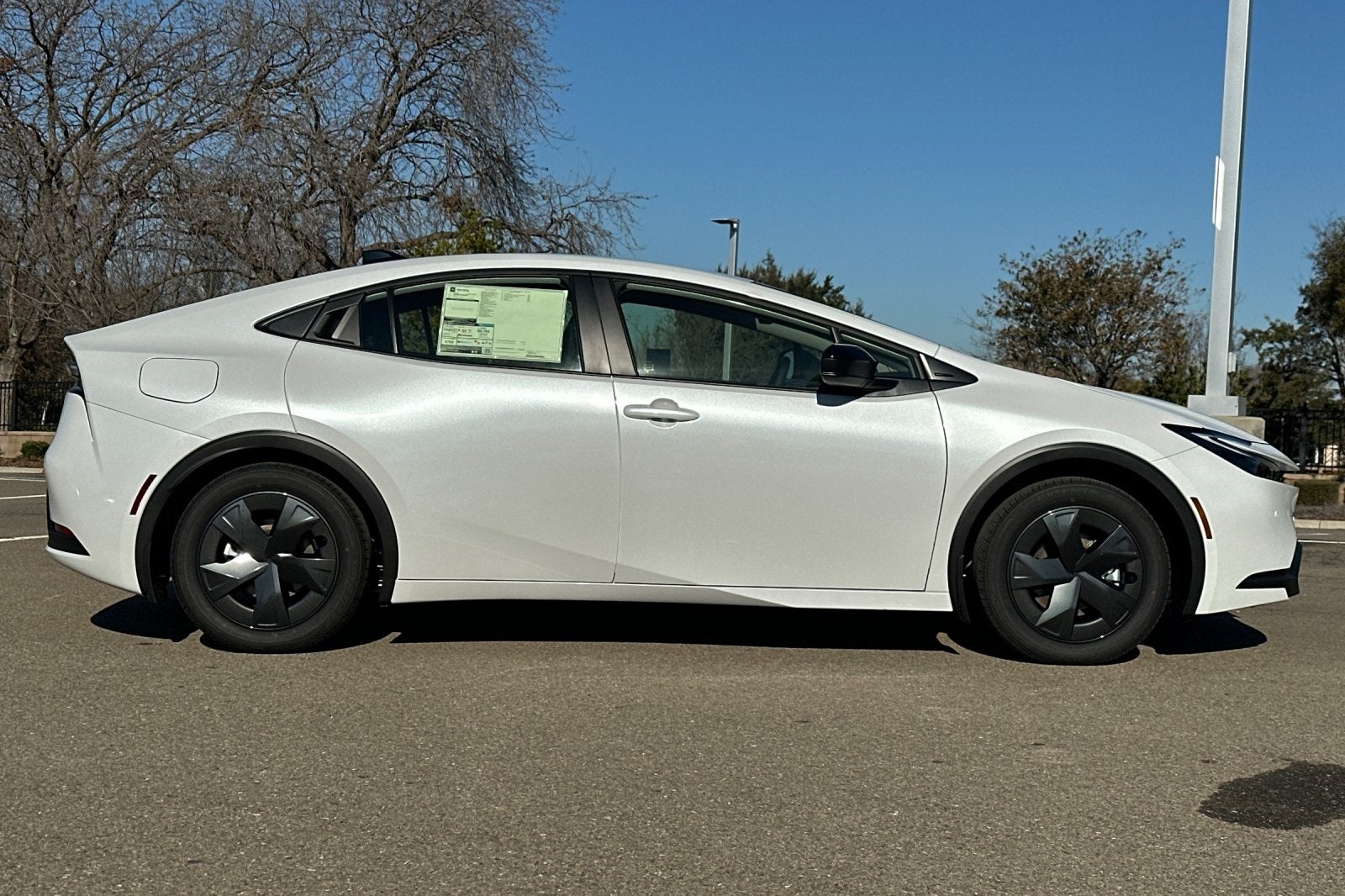 2026 Toyota Prius Plug-in Hybrid SE