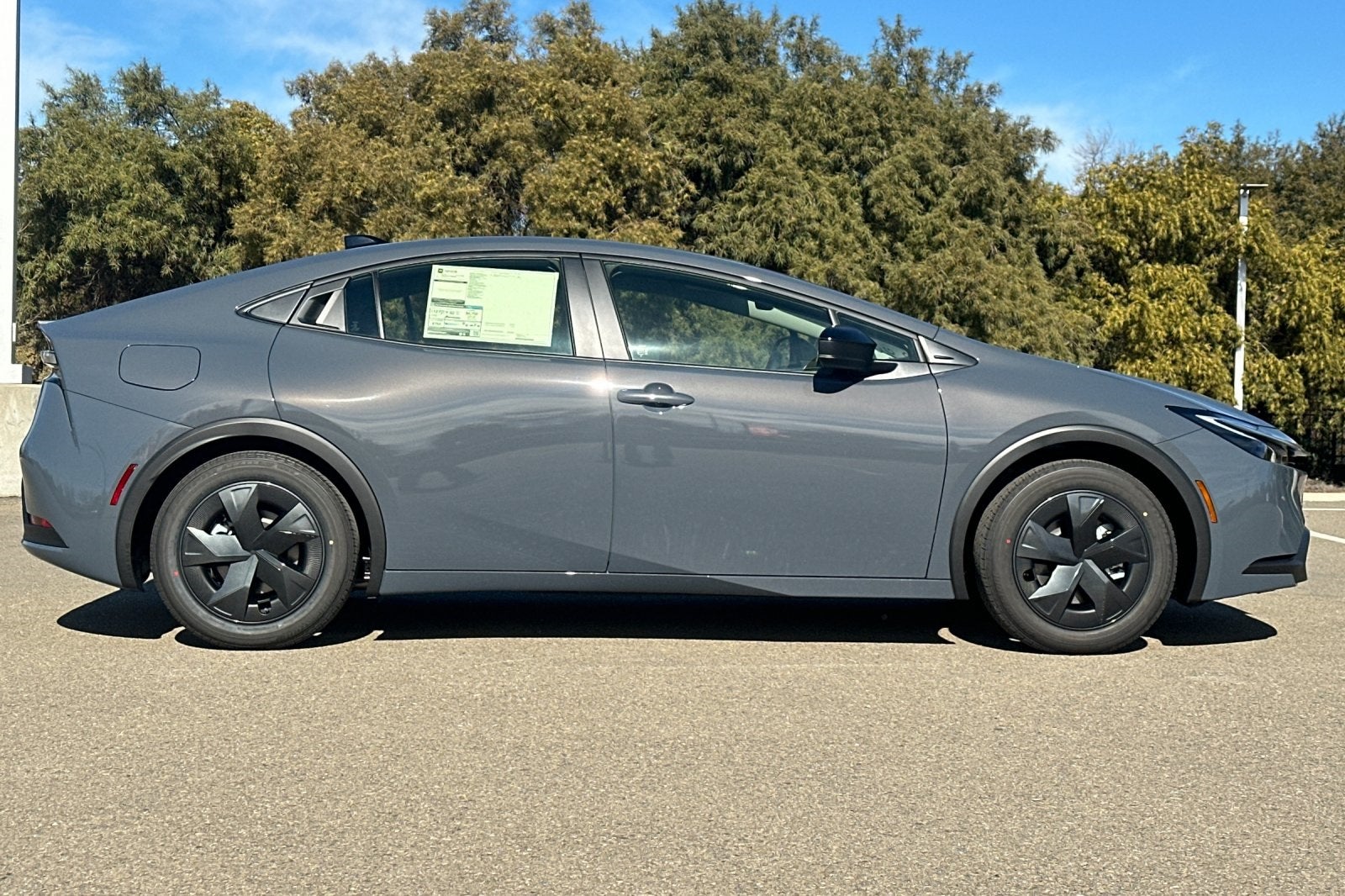 2026 Toyota Prius Plug-in Hybrid SE