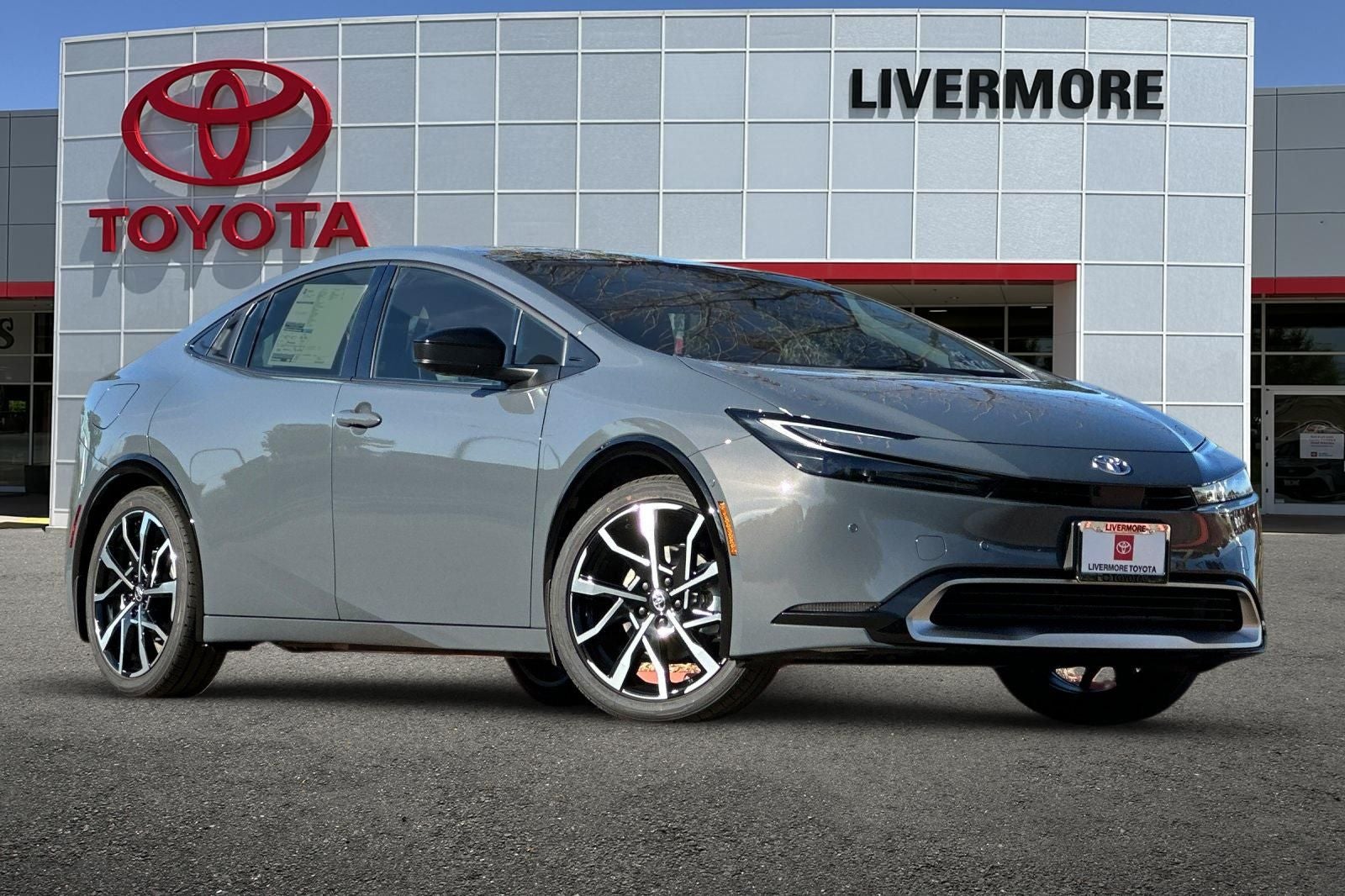 2027 Toyota Prius Plug-in Hybrid XSE Premium