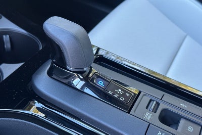 2027 Toyota Prius Limited AWD