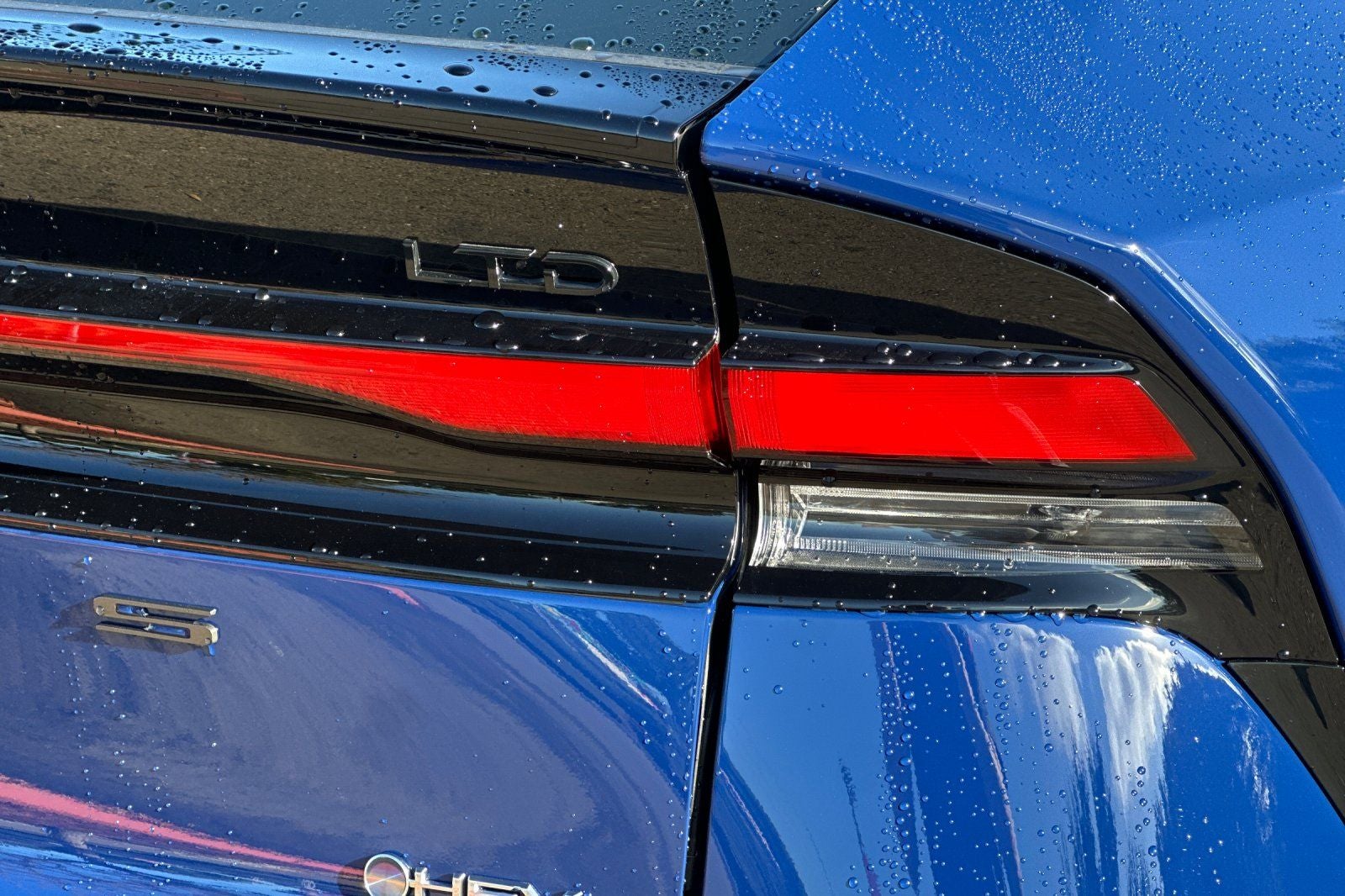 2027 Toyota Prius Limited AWD