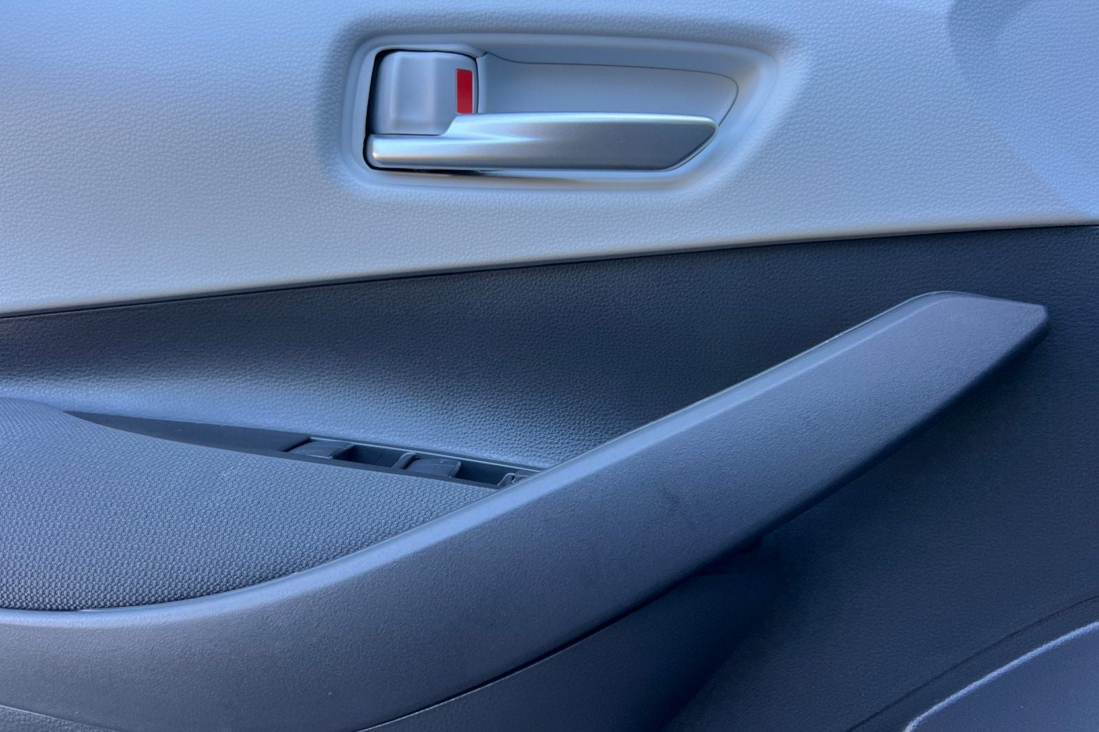 2026 Toyota Corolla SE - Photo 11