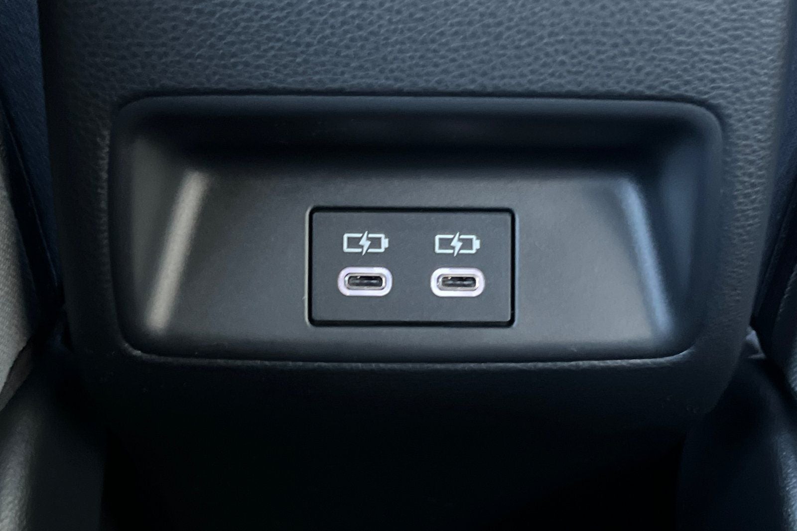 2026 Toyota Corolla SE - Photo 14