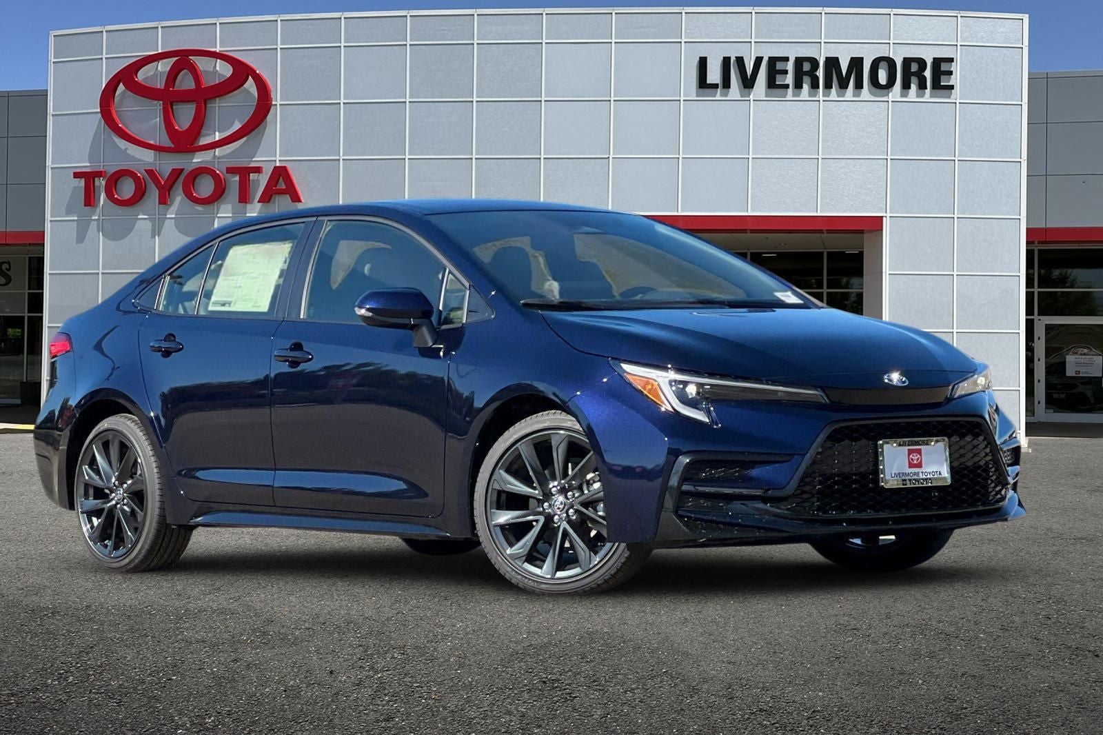 2026 Toyota Corolla SE - Photo 2