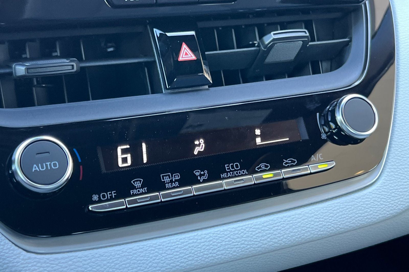 2026 Toyota Corolla Hybrid SE