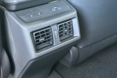 2027 Toyota bZ Woodland AWD (Natl)