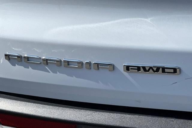 2025 GMC Acadia Elevation