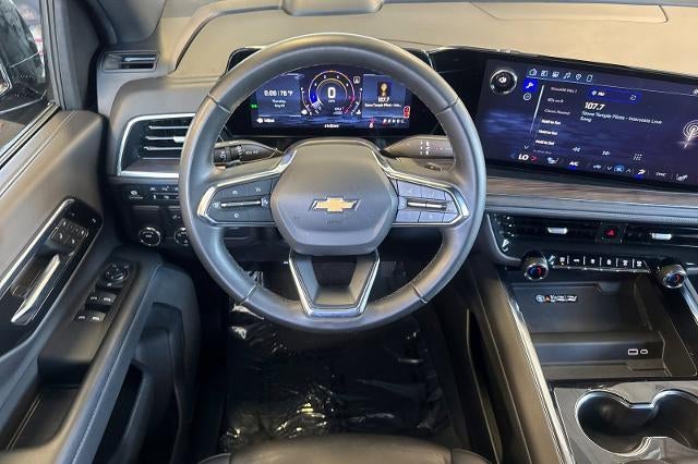2025 Chevrolet Suburban LT