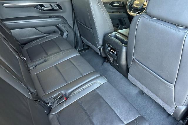 2025 Chevrolet Suburban LT