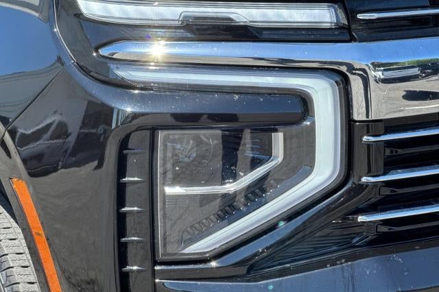 2025 Chevrolet Suburban LT