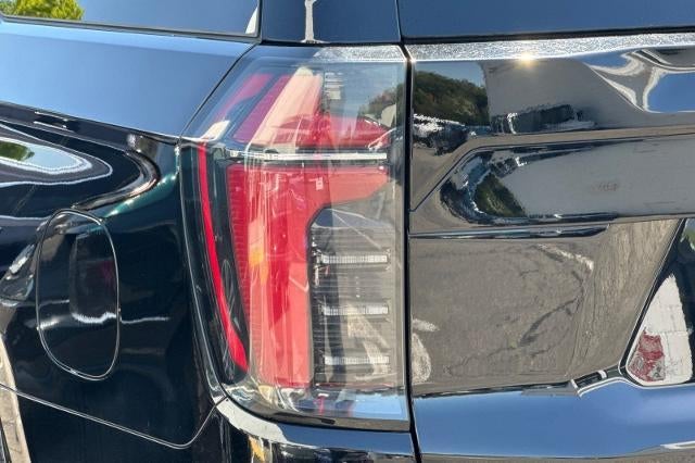 2025 Chevrolet Suburban LT