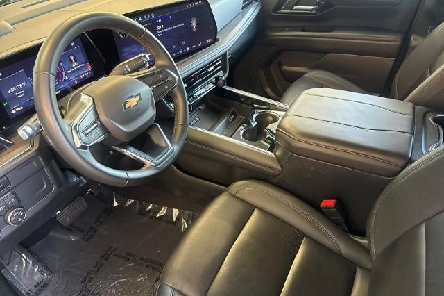 2025 Chevrolet Suburban LT
