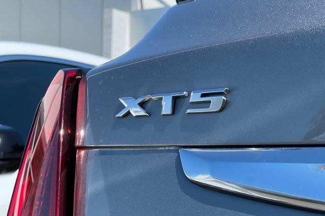 2025 Cadillac XT5 Luxury