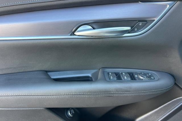 2025 Cadillac XT5 Luxury