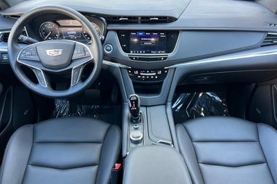2025 Cadillac XT5 Luxury