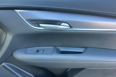 2025 Cadillac XT5 Luxury